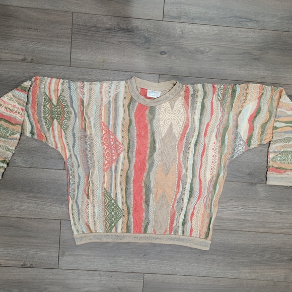 COOGI Unisex Sweater - Size Large - Picture 2 of 3
